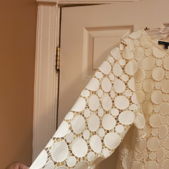 Women's top - Picture 2 of 5